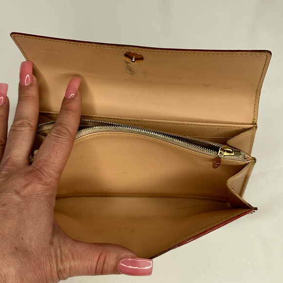 Louis Vuitton Sarah Leather Wallet - Picture 9 of 15